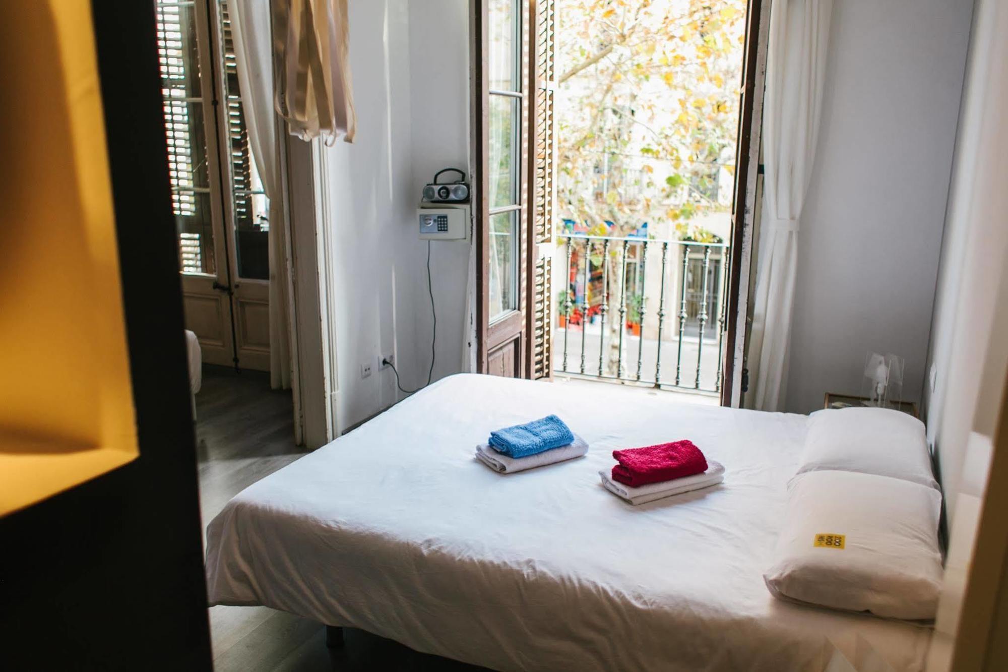 Zoorooms Boutique Guesthouse Барселона Экстерьер фото